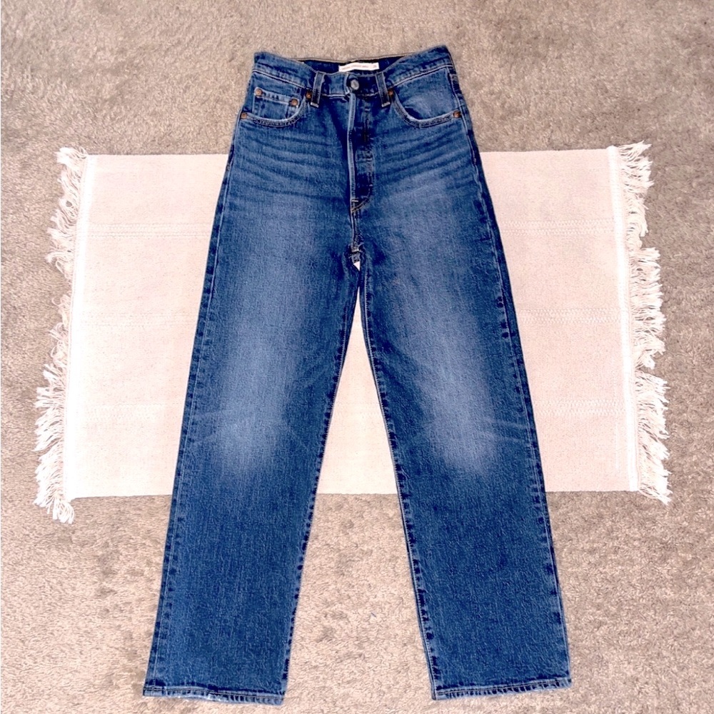 ❌Sold❌Levis ribcage ultra high rise straight ankle jean size 26 - Picture 3 of 11